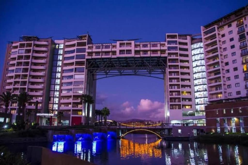 קייפטאון Exclusive Ultra-Luxury A Cut Above Apartments Century City By Vvip Bookings מראה חיצוני תמונה