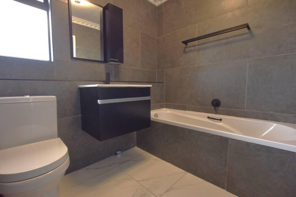 קייפטאון Exclusive Ultra-Luxury A Cut Above Apartments Century City By Vvip Bookings מראה חיצוני תמונה