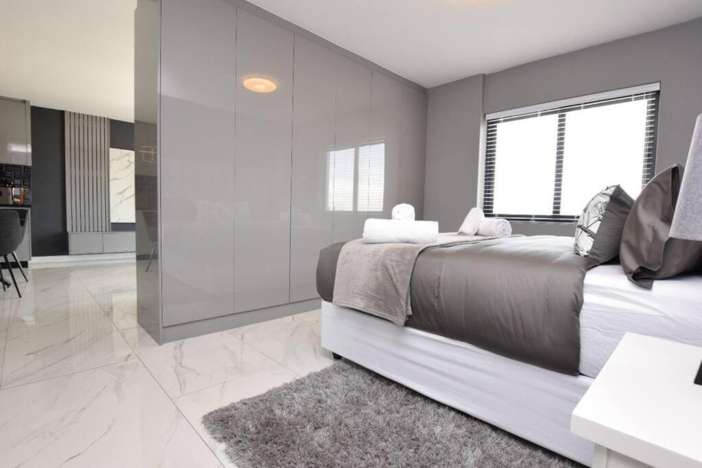 קייפטאון Exclusive Ultra-Luxury A Cut Above Apartments Century City By Vvip Bookings מראה חיצוני תמונה